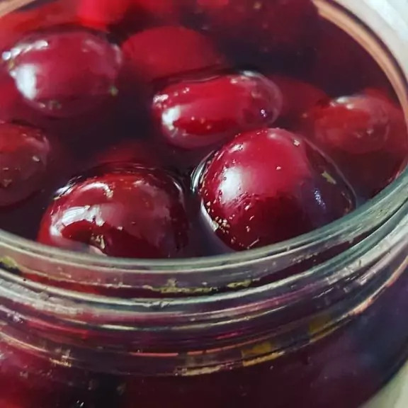 ترشی البالو امسالی محصولات خانگی و درجه یک شیوا