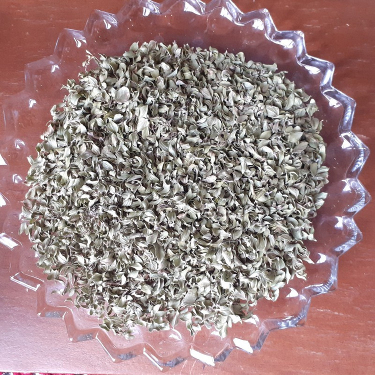 آویشن برگ شده ی بدون چوب و گرد و خاک حتی چوب خود محصول رو هم نداره محصولات خانگی درجه ی یک شیوا