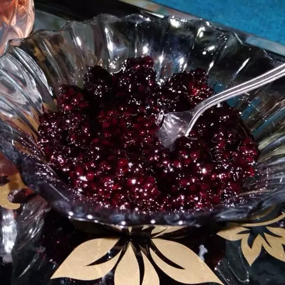 مربای تمشک جنگلی محصولات خانگی و درجه ی یک شیوا