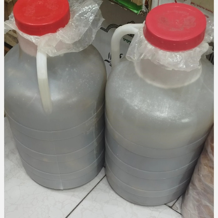 خیار شور دبه ای محصولات خانگی درجه یک شیوا (پس کرایه)